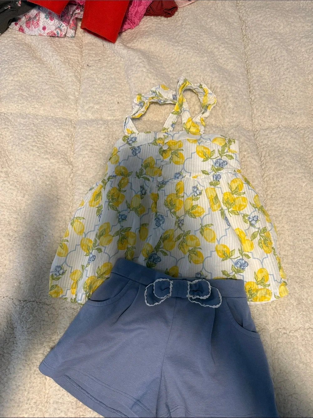 Kids clothing item identification
